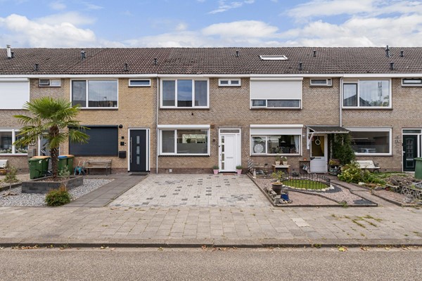 Verkocht onder voorbehoud: Instapklare gezinswoning in Klundert